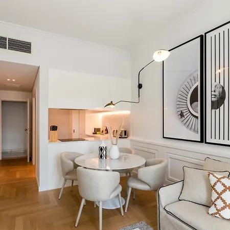 The Boulevard By The Good Neighbour In Apartment Lisbon