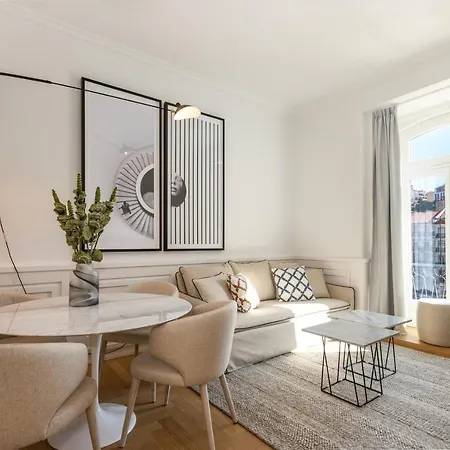 The Boulevard By The Good Neighbour In Apartment