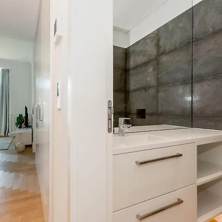 The Boulevard By The Good Neighbour In Apartment Lisbon