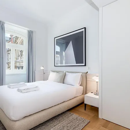The Boulevard By The Good Neighbour In Apartment